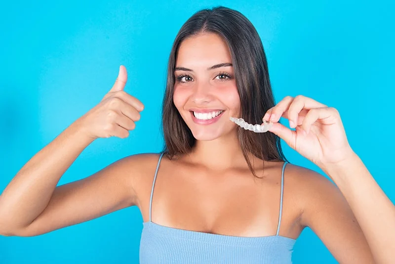 Retain your new Invisalign smile